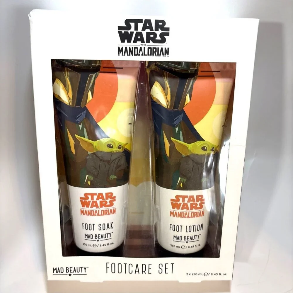 New Star Wars Mandalorian Footcare Set Cedarwood & Lime Foot Soak & Lotion 250ml